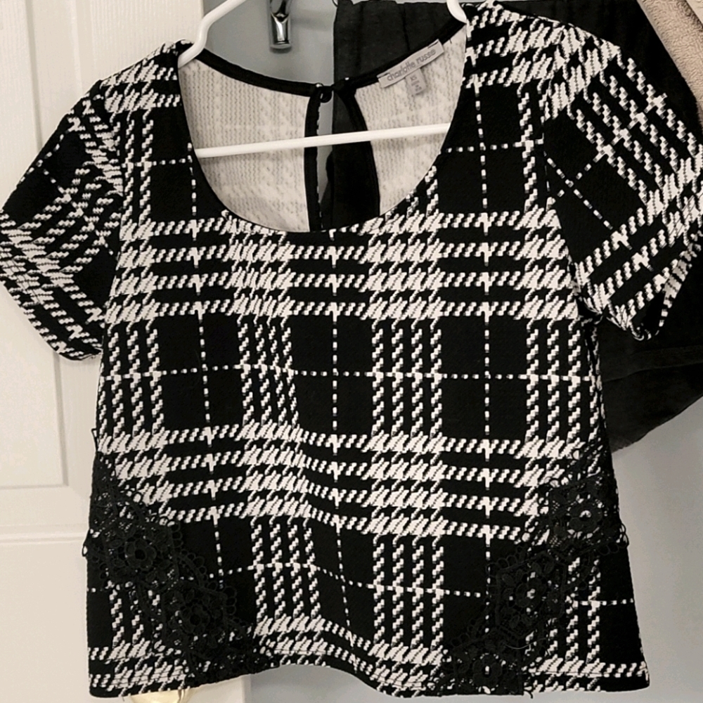 Charlotte Ruse crop top